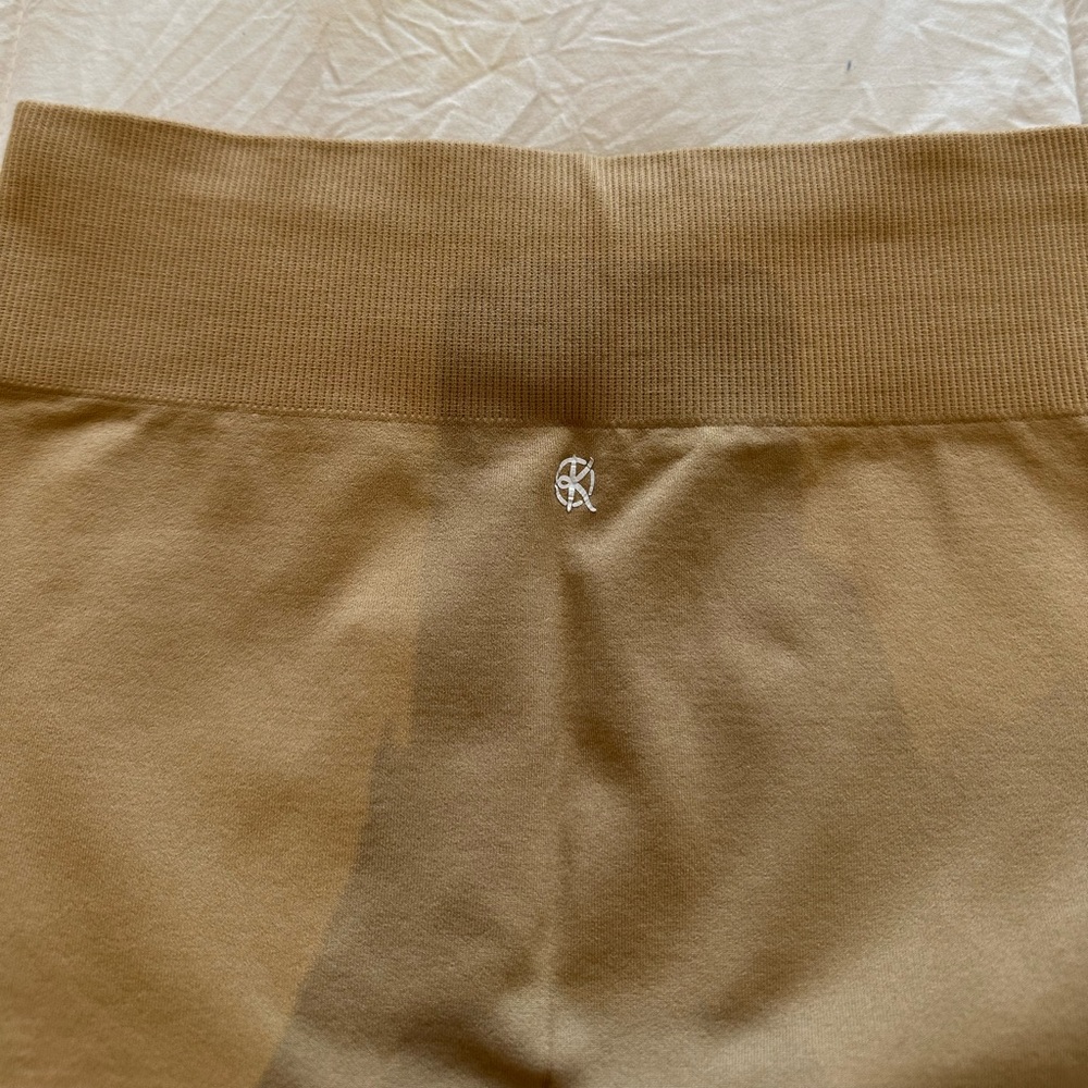 WBK Summer Leggings - Picture 9 of 12